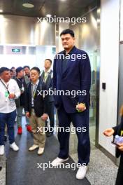 Yao Ming (CHN) Former Basketball Player. 21.04.2024. Formula 1 World Championship, Rd 5, Chinese Grand Prix, Shanghai, China, Race Day.