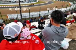 Circuit atmosphere - fans watch the action. 05.04.2024. Formula 1 World Championship, Rd 4, Japanese Grand Prix, Suzuka, Japan, Practice Day.