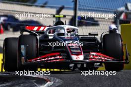 Nico Hulkenberg (GER) Haas VF-24. 04.05.2024. Formula 1 World Championship, Rd 6, Miami Grand Prix, Miami, Florida, USA, Sprint and Qualifying Day.