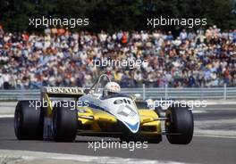 Rene Arnoux (FRA) Renault RE 30B