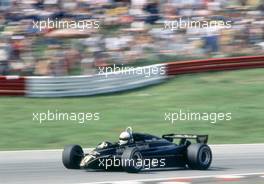 Elio de Angelis (ITA) Lotus 91 Ford Cosworth 1st position