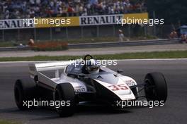 Derek Warwick (GBR) Toleman TG 183 Hart