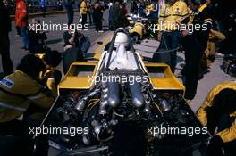 Rene Arnoux (FRA) Renault RE 30B engine