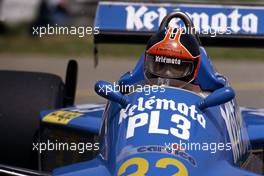 Piercarlo Ghinzani (ITA) Osella FA1D Ford Cosworth