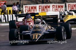 Elio de Angelis (ITA) Lotus 94T Renault