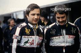Elio de Angelis (ITA) and Nigel Mansell (GBR) Lotus
