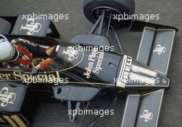 Elio de Angelis (ITA) Lotus 93T Renault at Parabolica corner