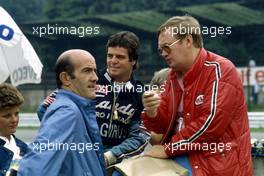 Brian Hart,left.talks with Derek Warwick (GBR) Toleman