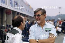 Ken Tyrrell talks with Frank Williams