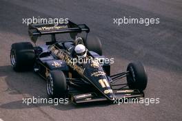 Elio de Angelis (ITA) Lotus 95T Renault