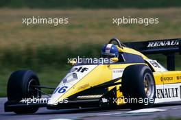 Derek Warwick (GBR) Renault RE 50
