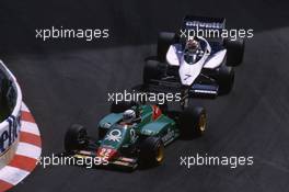 Riccardo Patrese (ITA) Alfa Romeo 185T leads Nelson Piquet (BRA) Brabham BT54 Bmw