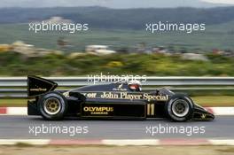 Elio de Angelis (ITA) Lotus 97T Renault