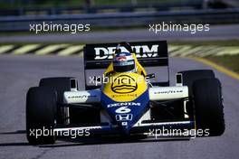 Keke Rosberg (FIN) Williams FW10 Honda