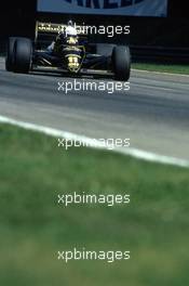 Elio de Angelis (FRA) Lotus 97T Renault