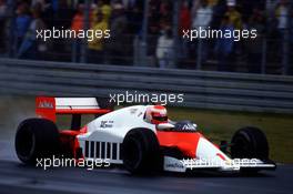 Niki Lauda (AUT) McLaren MP/2B Tag Porsche
