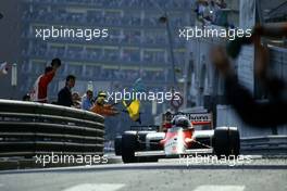 Alain Prost (FRA) McLaren MP4/2C Tag Porsche 1st position celebrates victory