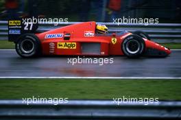 Michele Alboreto (ITA) Ferrari F186