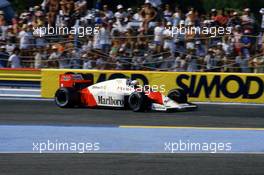 Alain Prost (FRA) McLaren MP4/2C Tag Porsche 2nd position