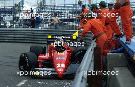 Gerhard Berger (AUT) Ferrari F 187 crash at Rascasse Corner during free practices