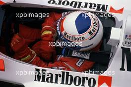 Alain Prost (FRA) McLaren Mp4/4 Honda 1st position