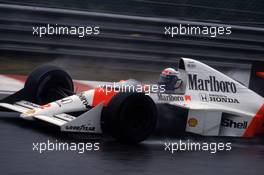 Alain Prost (FRA) McLaren MP4/5 Honda 2nd position
