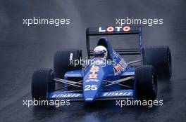 Rene Arnoux (FRA) Ligier JS33 Ford Cosworth