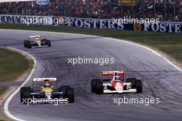 Thierry Boutsen (BEL) Williams FW13B Renault battles with Gerhard Berger (AUT) McLaren MP4/5B Honda 2nd position