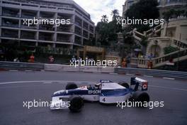Jean Alesi (FRA) Tyrrell 019 Ford Cosworth 2nd position