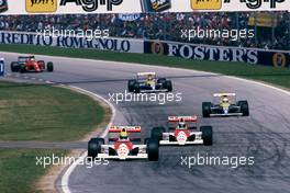 Ayrton Senna da Silva (BRA) McLaren MP4/5B Honda leads teammate Gerhard Berger (AUT) 2nd position at Tosa corner