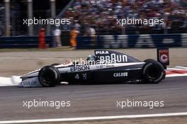 Stefano Modena (ITA) Tyrrell 020 Honda