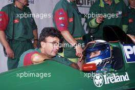 Alessandro Alex Zanardi (ITA) Jordan talks with Eddie Jordan