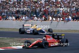 Alain Prost (FRA) Ferrari 643 2nd position leads Nigel Mansell (GBR) Williams FW14 Renault 1st position