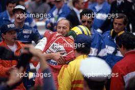 Ayrton Senna da Silva (BRA) McLaren 1st position celebrate victory with Jo Ramirez (MEX)