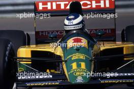 Mika Hakkinen (FIN) Lotus 107 Ford Cosworth