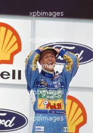 Michael Schumacher (GER) Benetton 1st position celebrate podium