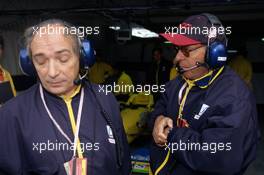 Paolo Guerci (ITA) talks with Cesare Fiorio (ITA) Forti Corse