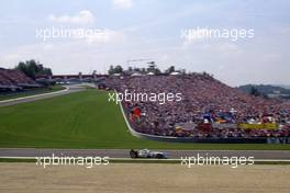 Jean Alesi (FRA) Benetton B196 Renault Mild Seven Benetton Renault