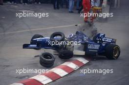 Olivier Panis (FRA) Ligier JS43 Mugen Honda Equipe Ligier Gitanes Blondes crash