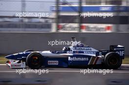 Damon Hill (GBR) Williams FW18 Renault Rothmans Williams Renault