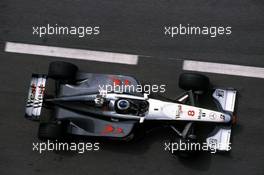 Mika Hakkinen (FIN) McLaren MP4/13 Mercedes 1st position