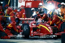 Alessandro Alex Zanardi (ITA) Reynard 98I Honda Target Chip Ganassi Racing during a pit stop