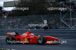 Eddie Irvine (IRL) Ferrari F300 3rd position
