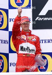 27.08.2000 Spa, Belgien, Michael Schumacher bei Siegerehrung nach dem Formel 1 Grand Prix von Belgien heute in Spa.  c xpb.cc