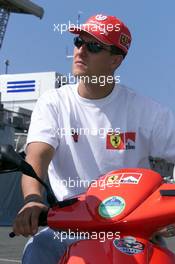 24.08.2000 Frankfurt, Deutschland, Michael Schumacher heute bei seiner Ankunft zum Formel 1 Grand Prix von Belgien in Spa. c xpb.cc