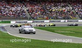 30.07.2000 Hockenheim, Deutschland, Safety-Car-Phase heute beim Formel 1 Grand Prix von Deutschland in Hockenheim.  c xpb.cc