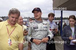30.07.2000 Hockenheim, Deutschland, David Coulthard gestern nach seinem 3.Platz beim Formel 1 Grand Prix von Deutschland in Hockenheim.  c xpb.cc