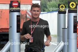 27.07.2000 Hockenheim, Deutschland, David Coulthard heute bei Ankunft im Fahrerlager zum Formel 1 Grand Prix von Deutschland am Sonntag in Hockenheim. c xpb.cc