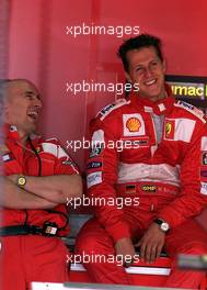 30.06.2000 Magny Cours, Frankreich, Michael Schumacher heute in der Box beim Freien Training zum Formel 1 GP von Frankreich in Magny Cours. c xpb.cc