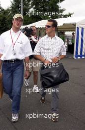 29.06.2000 Magny Cours, Frankreich, RALF und MICHAEL SCHUMACHER heute bei Ankunft zum Formel 1 GP von Frankreich in Magny Cours. c xpb.cc